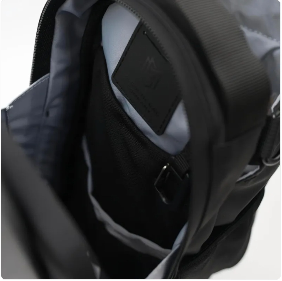 Gym Bag with Outdoor bottle Holder